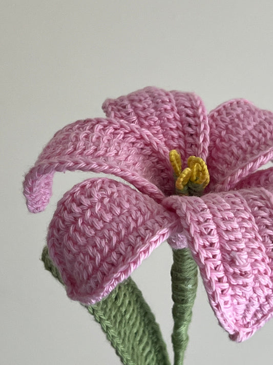 Lily (Baby Pink)