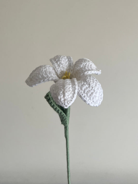 Small Lily (White)