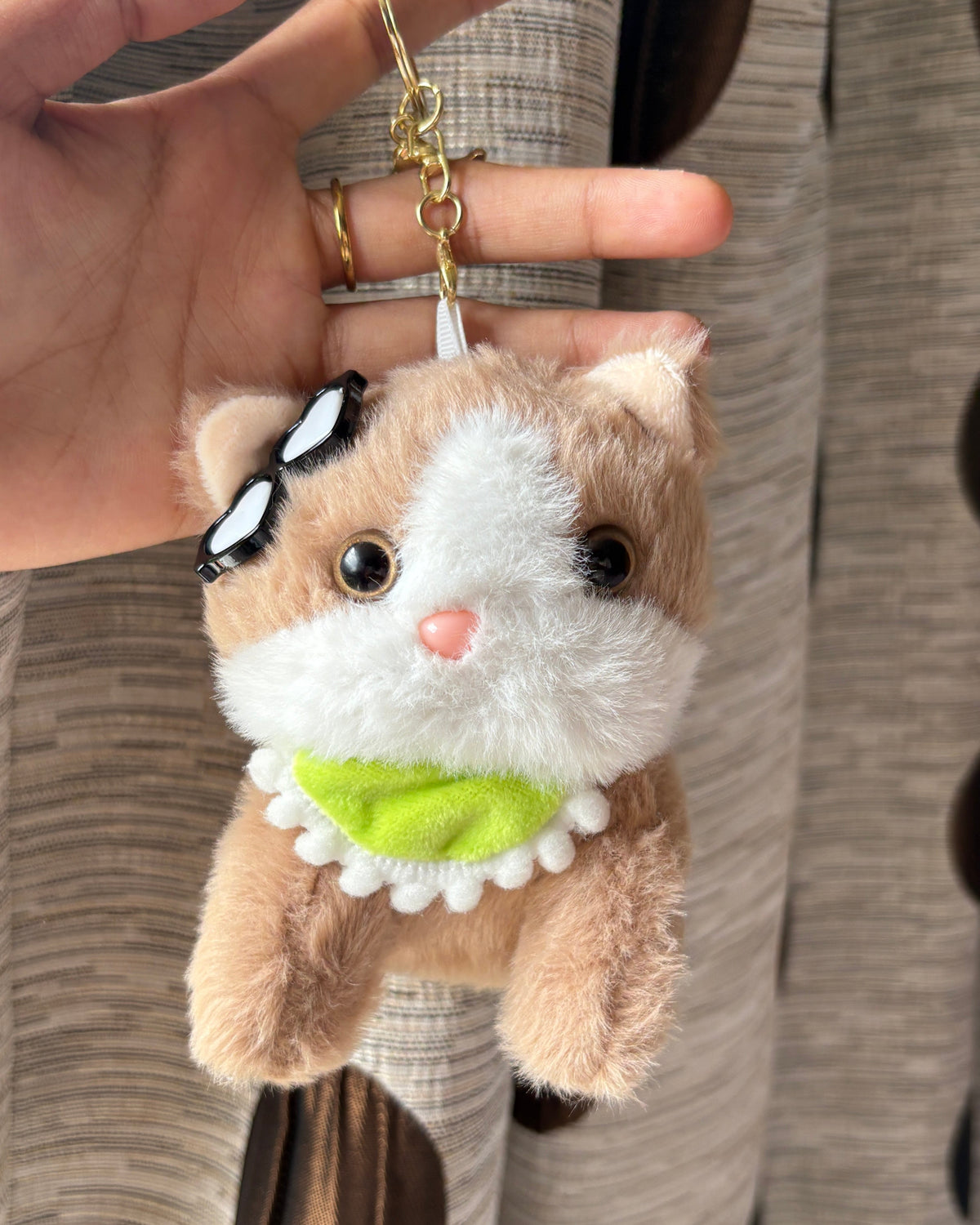 Bib Cat (Brown) 🐈‍⬛ Plushie Charm