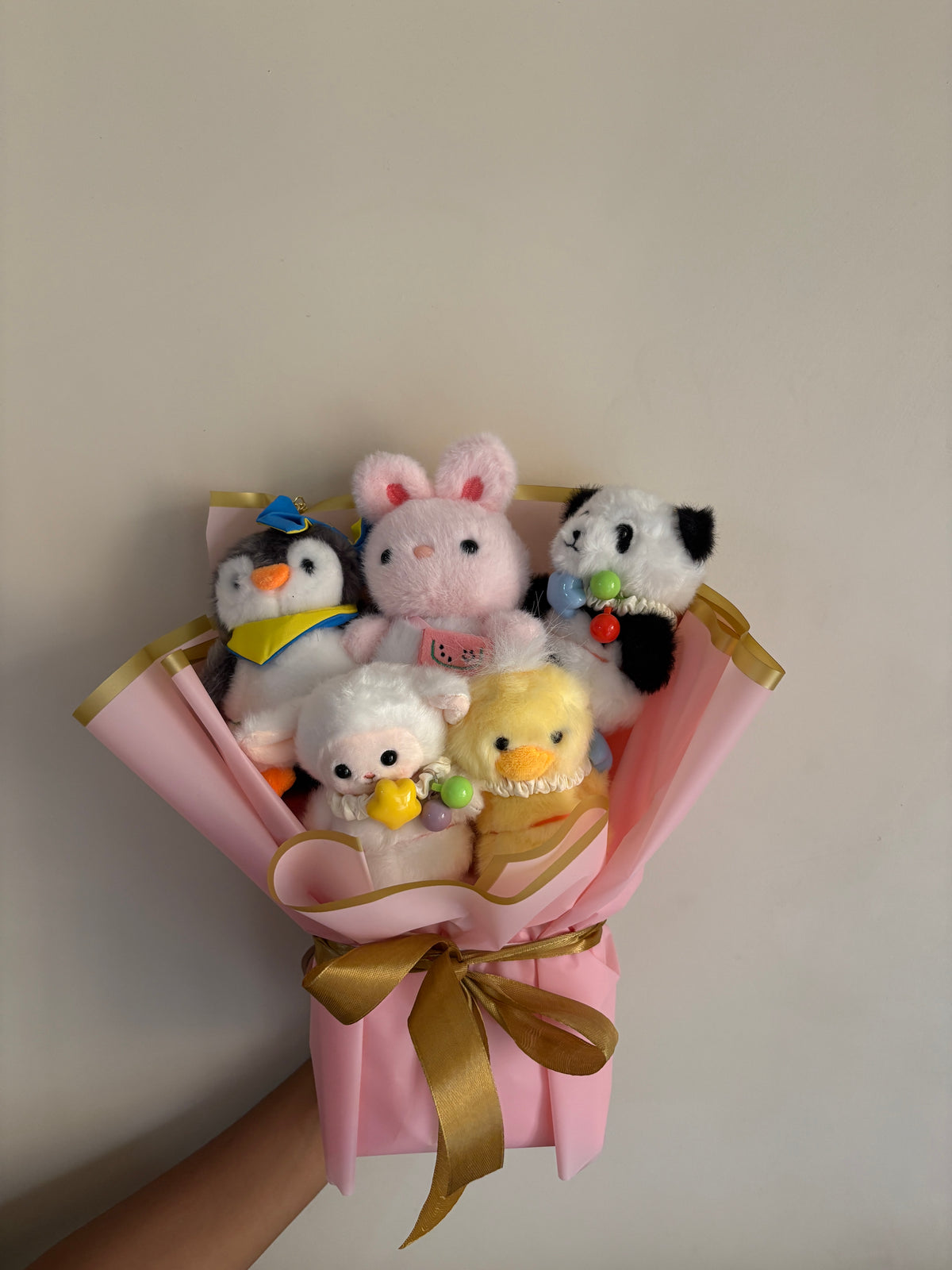 5 Plushie Bouquet 🧸