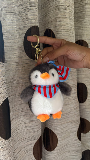 Penguin🧣 Plushie Charm